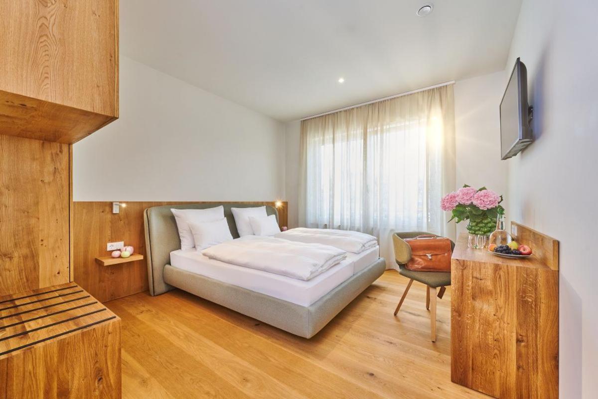 Hotel Der Einrichter Щраубинг Екстериор снимка
